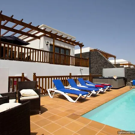 44 Sea Views, Pool,games,hot Tub, Office With Computer+ Wifi Villa *